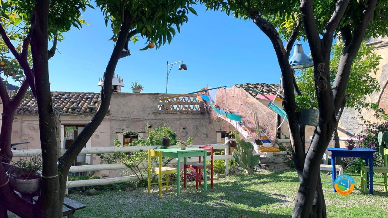 Albergo Diffuso Ecobelmonte ベルモンテ・カーラブロ エクステリア 写真