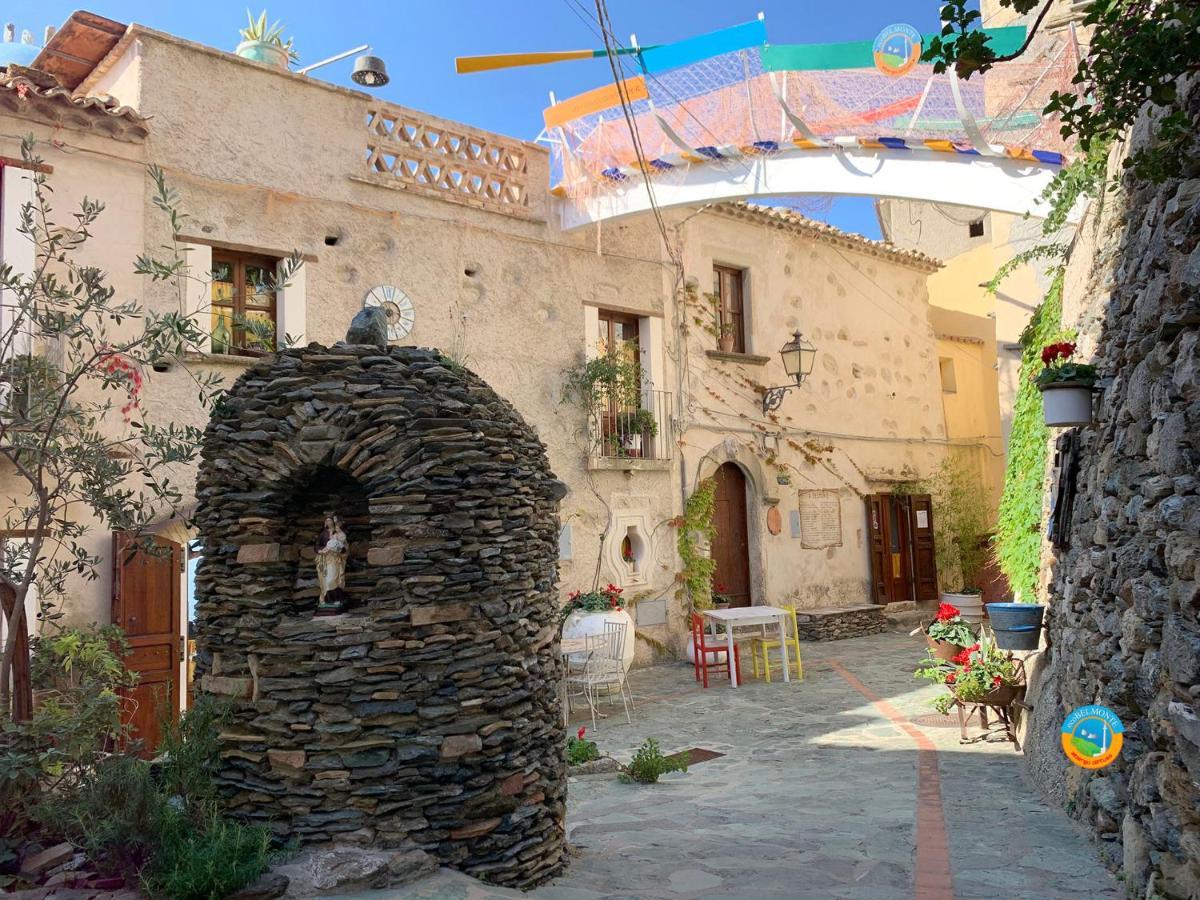 Albergo Diffuso Ecobelmonte ベルモンテ・カーラブロ エクステリア 写真