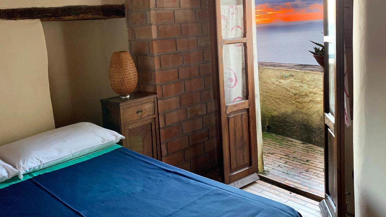Albergo Diffuso Ecobelmonte ベルモンテ・カーラブロ エクステリア 写真