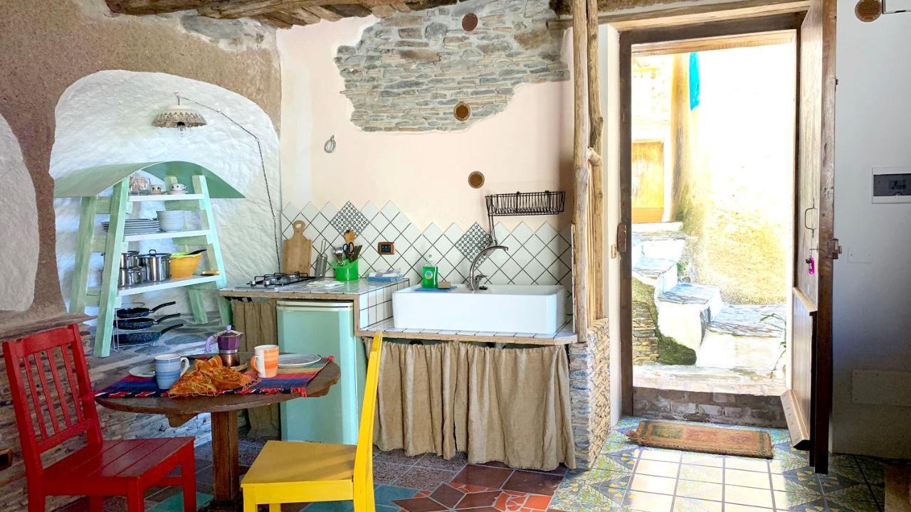 Albergo Diffuso Ecobelmonte ベルモンテ・カーラブロ エクステリア 写真